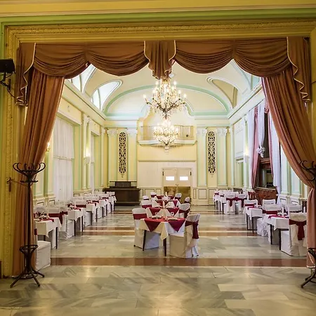 Tisza és Thermálfürdő Hotel 3*